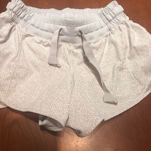 Short hotty hot style - great condition !!
